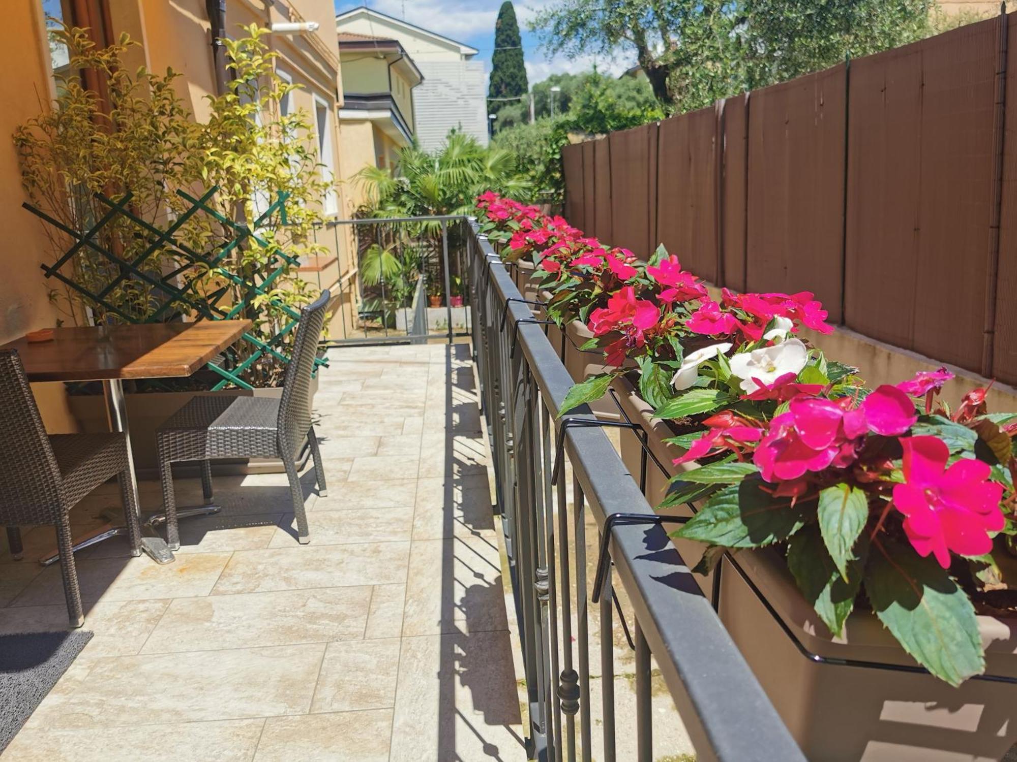 Caba Holiday Bardolino Gritti Экстерьер фото